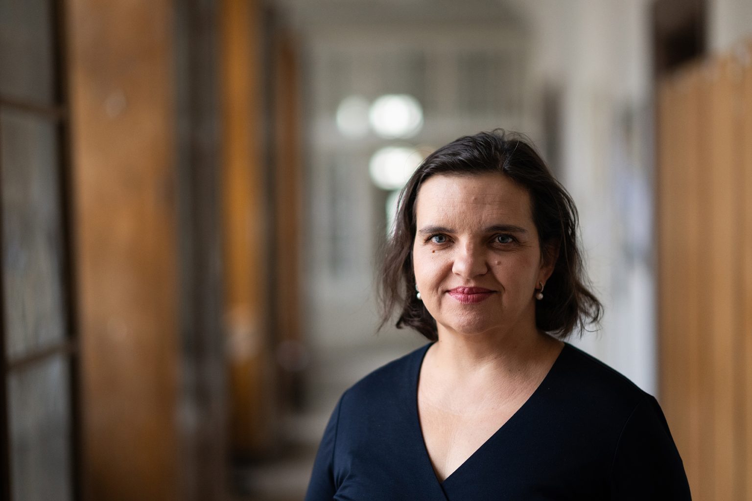 Děkanka FF UK Eva Lehečková (zdroj Filozofická fakulta Univerzity Karlovy)
