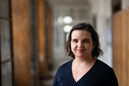 Děkanka FF UK Eva Lehečková (zdroj Filozofická fakulta Univerzity Karlovy)