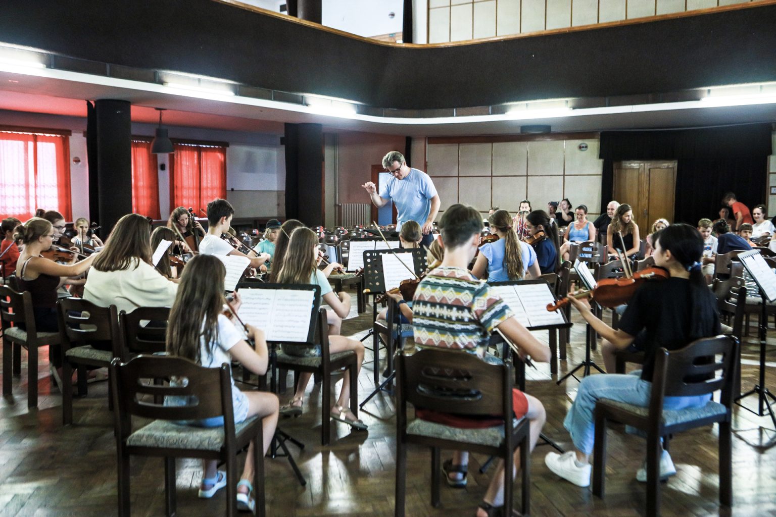 Festival Otakara Ševčíka – Jakub Hrůša a Ševčík Akademy Orchestra (foto Marek Novotný)