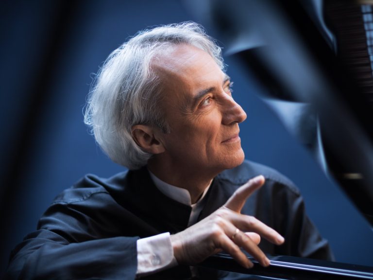 Jean-Efflam Bavouzet (zdroj HarrisonParrott)