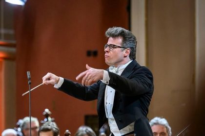 Jakub Hrůša (zdroj Bärenreiter Praha)