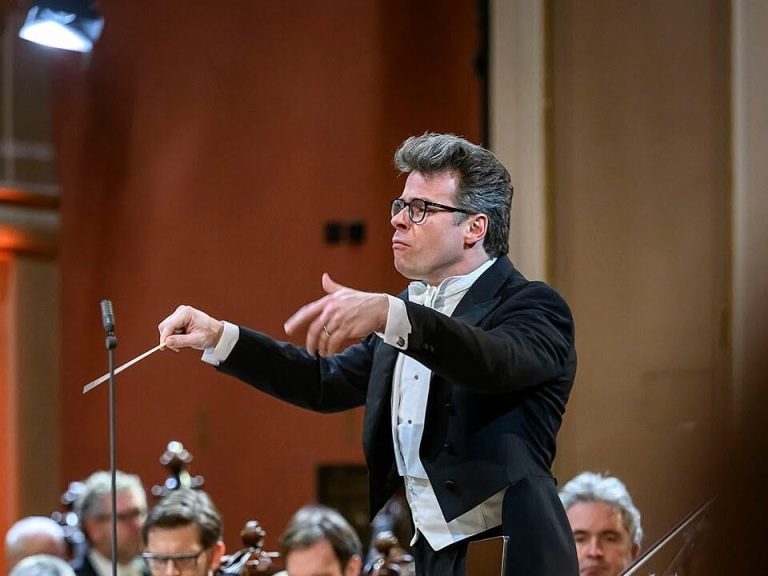 Jakub Hrůša (zdroj Bärenreiter Praha)