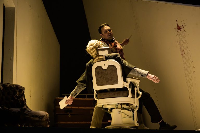 Stephen Sondheim: Sweeney Todd: Ďábelský lazebník z Fleet Street, Státní opera – Adam Plachetka (zdroj Státní opera)
