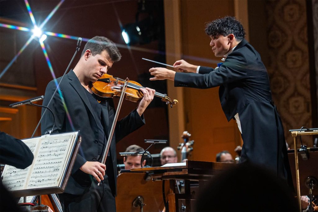 Zahajovací koncert SOČR 100, 24. září 2026, Rudolfinum, Praha – Jan Mráček, Elias Grandy a Symfonický orchestr Českého rozhlasu (foto Michal Fanta)