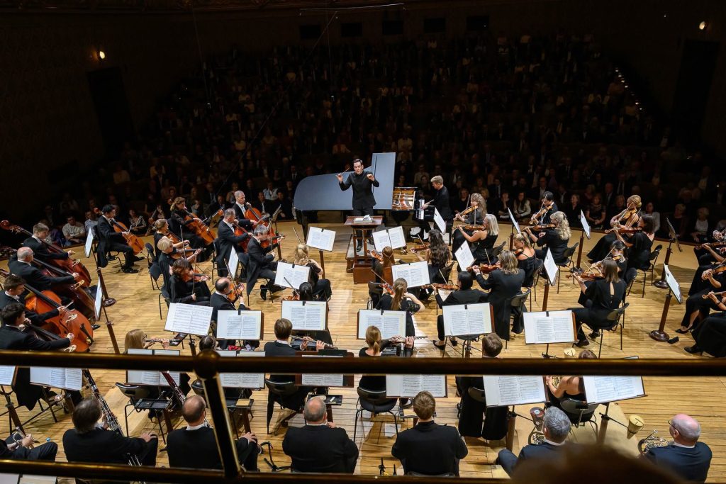 Iván López Reynoso, Andrew von Oeyen, Prague Philharmonia, 29. září 2026, Dvořákova síň, Rudolfinum, Praha (zdroj Prague Philharmonia, foto Petra Hajská)