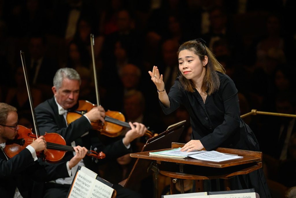 Dvořákova Praha: Závěrečný koncert, 23. září 2026, Dvořákova síň, Rudolfinum, Praha – Elim Chan a Česká filharmonie (foto Petra Hajská)