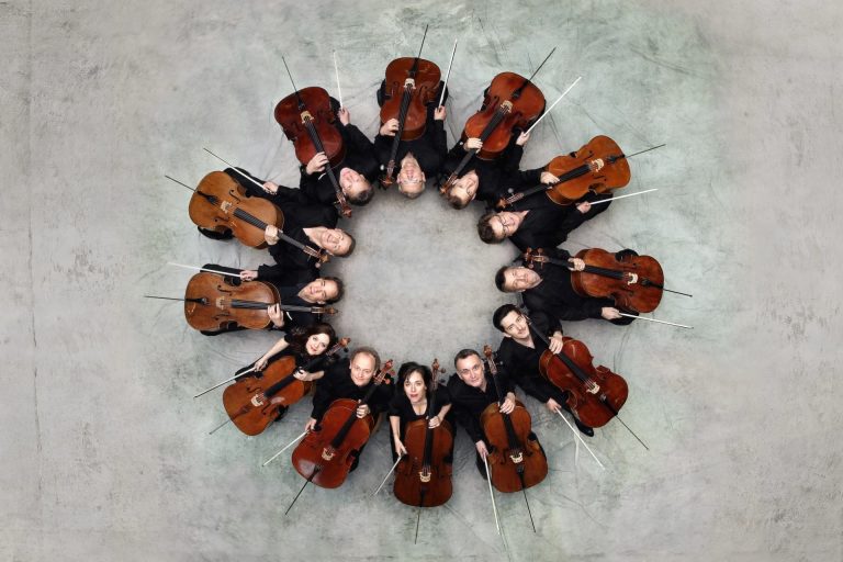 12 violoncellistů Berlínských filharmoniků (zdroj Dvořákova Praha)