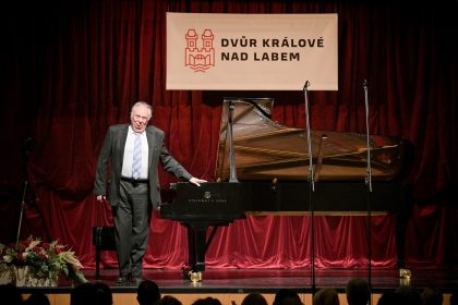 Ivan Klánský (zdroj Mezinárodní klavírní festival Dvůr Králové)