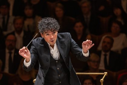Dvořákova Praha: Koncert ke 100. výročí vzniku Symfonického orchestru Českého rozhlasu, 15. září 2026, Dvořákova síň, Rudolfinum – Elias Grandy (foto Petra Hajská)