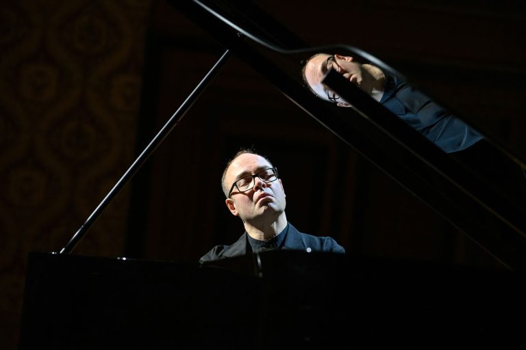 Dvořákova Praha: Alexander Melnikov, 21. září 2026, Rudolfinum, Dvořákova síň (foto Petra Hajská)