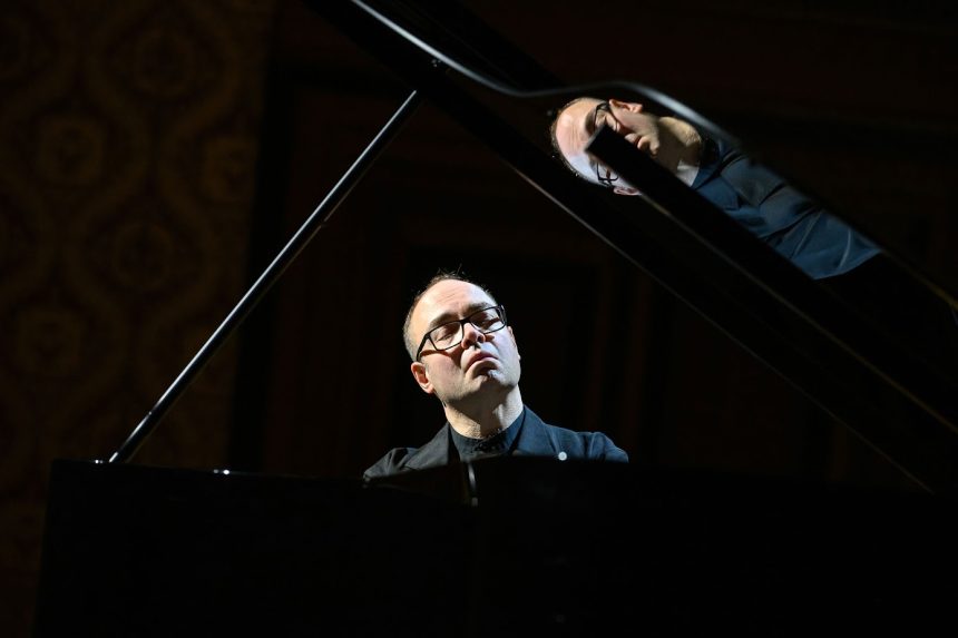 Dvořákova Praha: Alexander Melnikov, 21. září 2026, Rudolfinum, Dvořákova síň (foto Petra Hajská)
