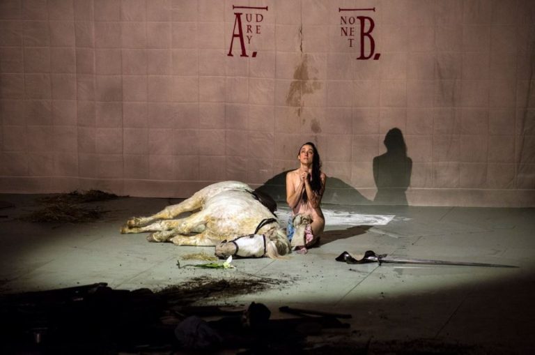 A. Honegger: Jeanne d’arc au bucher – La Monnaie 2019 (foto B. Uhlig)
