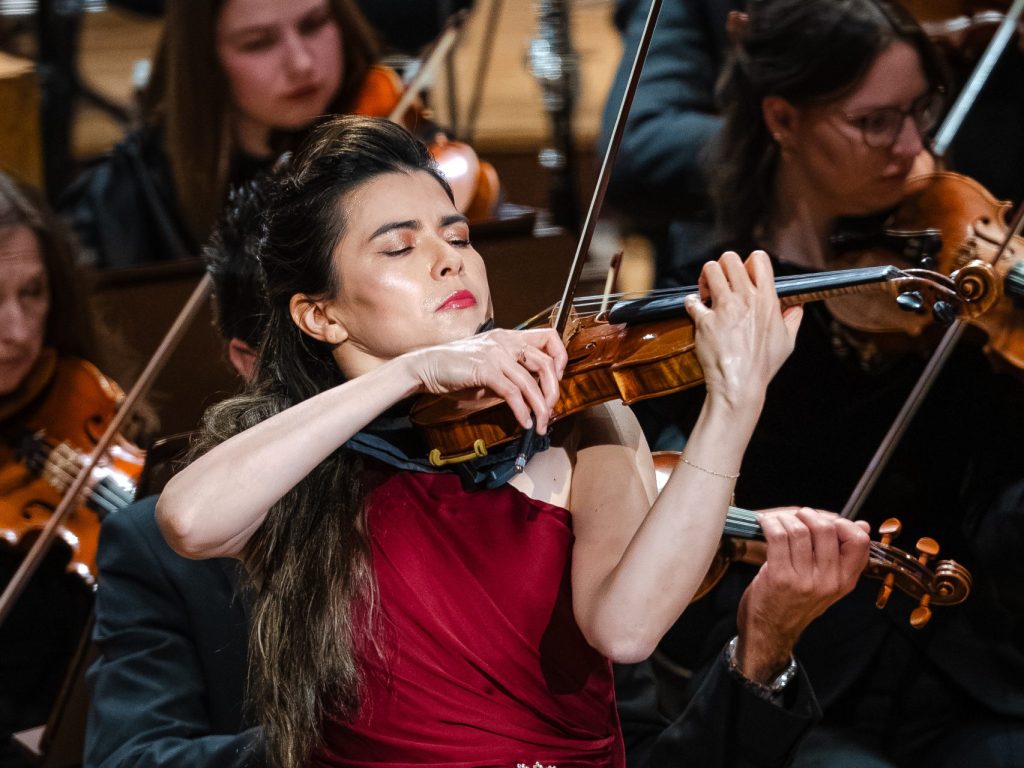 Karen Gomyo, Česká filharmonie, 7. října 2026, Dvořákova síň, Rudolfinum, Praha (zdroj Česká filharmonie)