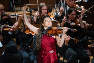 Karen Gomyo, Česká filharmonie, 7. října 2026, Dvořákova síň, Rudolfinum, Praha (zdroj Česká filharmonie)