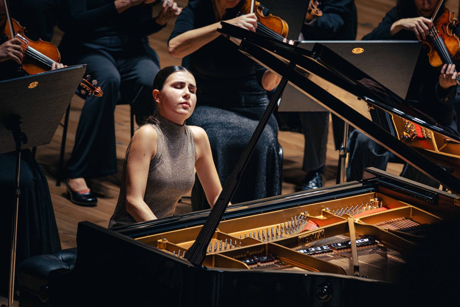 Symfonický orchestr hl. m. Prahy FOK: Alexandra Dovgan & Beethoven, 21. října 2026, Obecní dům, Praha – Alexandra Dovgan (foto Petr Chodura)