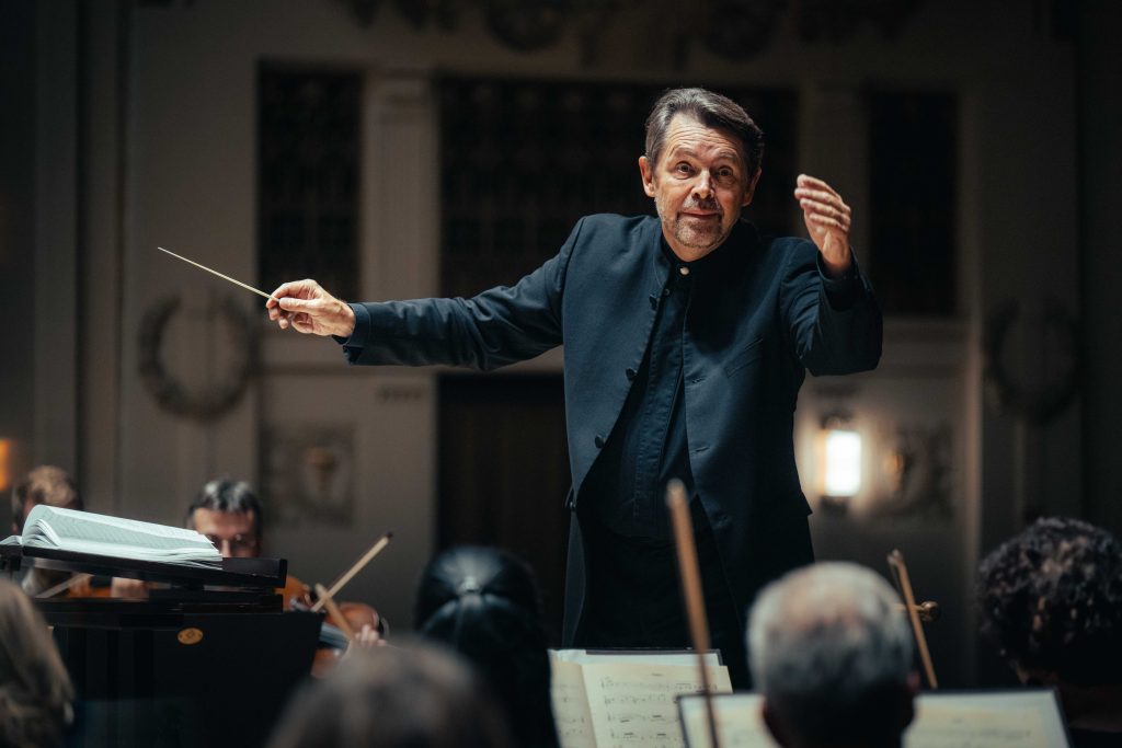 Symfonický orchestr hl. m. Prahy FOK: Alexandra Dovgan & Beethoven, 21. října 2026, Obecní dům, Praha – Andrej Borejko (foto Petr Chodura)