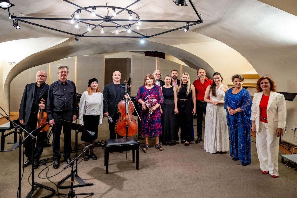 Gratulační koncert k životnímu jubileu doc. Věry Šustíkové: Petr Mareček, Daniel Wiesner, Bára Štěpánová, Blendar Zajmi, Věra Šustíková, Jan Krafka, Jana Jarkovská, Zbigniew Kalina, Natálie Šmausová, 4. října 2026, Galerie HAMU, Lichtenštejnský palác, Praha (zdroj Společnost českých skladatelů, foto Petr Mik)
