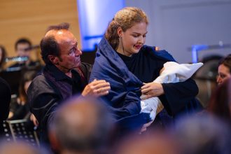 Bohuslav Martinů: Čím lidé žijí – Roman Janál, Klára Muknšnáblová, 12. října 2026, evangelický kostel Komunitního prostoru Smíchov, Praha (zdroj NeoKlasik orchestr, foto Jan Kantor)