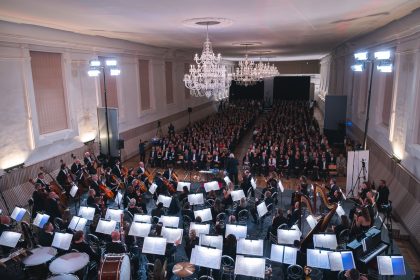 Lednicko-valtický hudební festival: Závěrečný galakoncert, 17. října 2026, Zámecká jízdárna Valtice – Jiří Habart a Filharmonie Bohuslava Martinů (foto Pavel Kristián jr.)