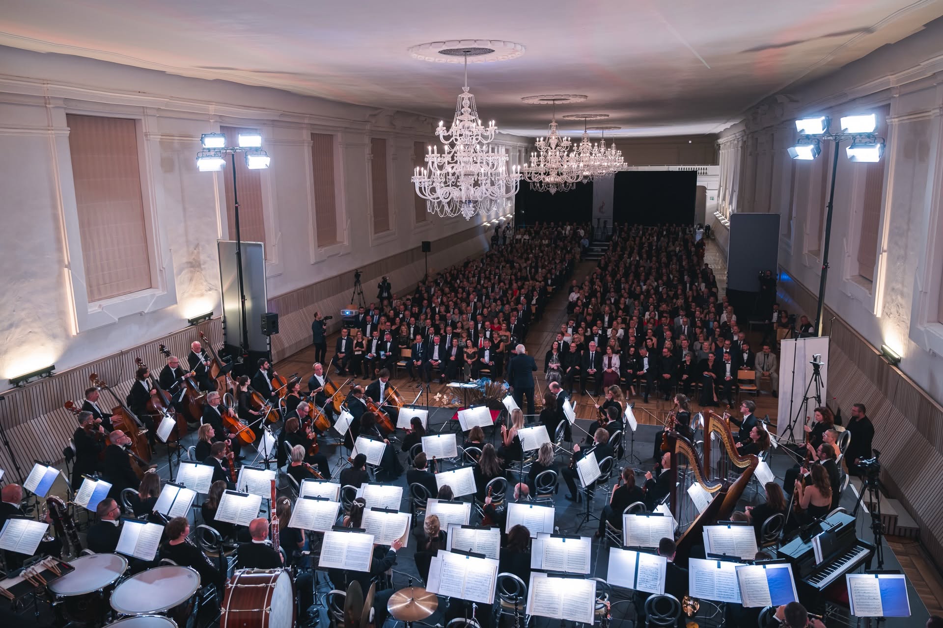 Lednicko-valtický hudební festival: Závěrečný galakoncert, 17. října 2026, Zámecká jízdárna Valtice – Jiří Habart a Filharmonie Bohuslava Martinů (foto Pavel Kristián jr.)
