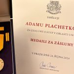 Medaile Za zásluhy pro Adama Plachetku (zdroj Kateřina Kněžíková)