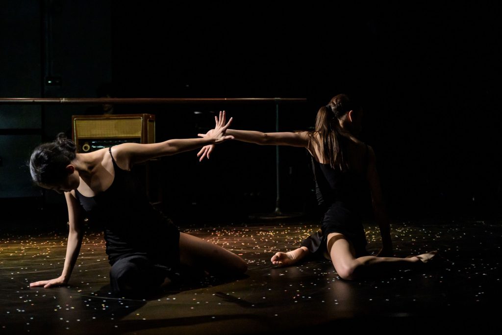 Babylon balet: Ztraceno v překladu – nalezeno v pohybu, Národní divadlo moravskoslezské, Divadlo 12 – Sojeong Park, Madalena Judas (foto Serghei Gherciu)