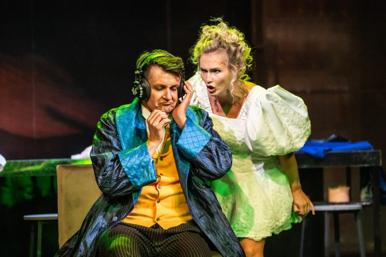 Jacques Offenbach: Orfeus v podsvětí, Divadlo F. X. Šaldy Liberec (foto Daniel Dančevský)