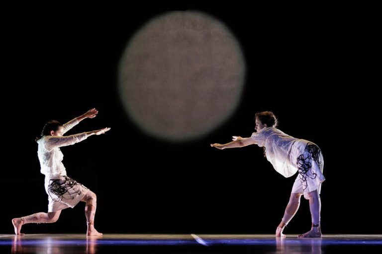 Polish Dance Platform 2026 – Marta Kosieradzka a Marta-Luiza Jankowska: The Spell (foto Tobiasz Papuczys)